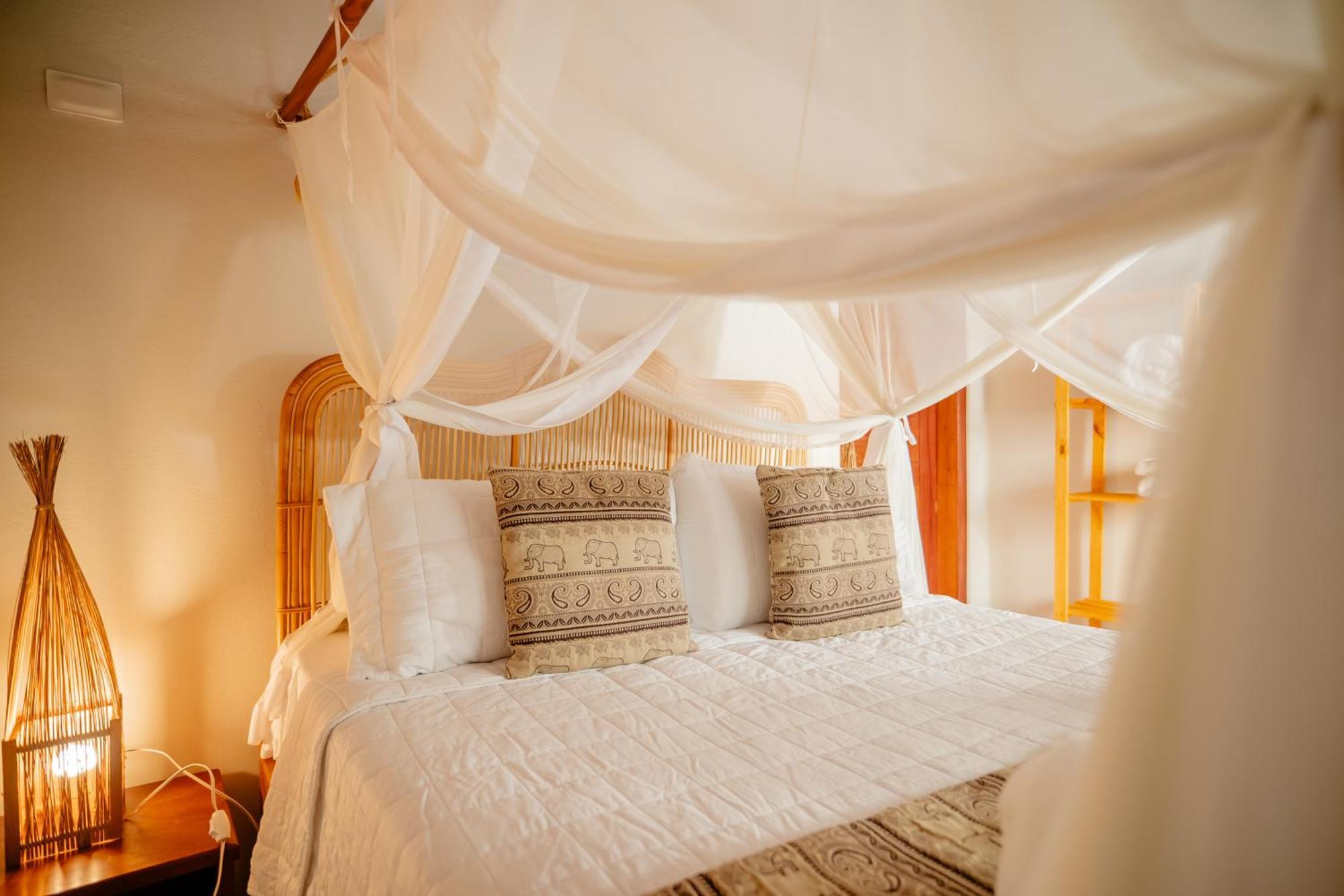 Pousada Villa Taina - Arraial D'Ajuda, Bahia ポルトセグロ エクステリア 写真